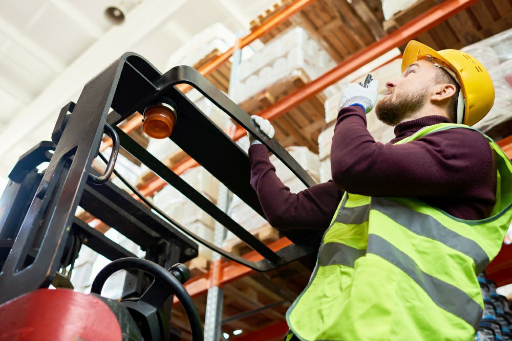 Manual Handling Training in the Food Industry: Ensuring Safety and Compliance - Manual Handling Training Article