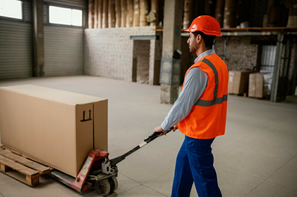 The Role of Manual Handling Training in the Retail Sector - Manual Handling Training Article