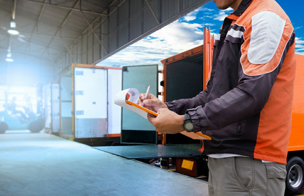 Master Safe Manual Handling: Online Course for Workers in Leicester - Manual Handling Training Article
