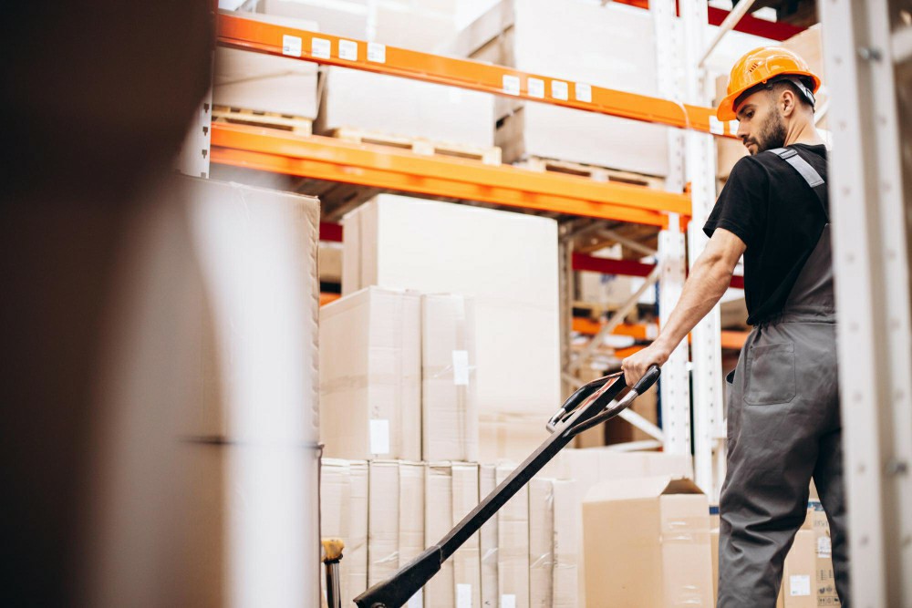 Unlocking Efficiency: The Advantages of Manual Handling Training Online in the UK - Manual Handling Training Article