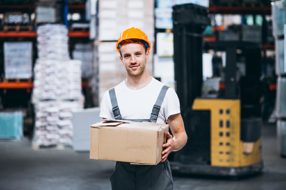 Maximizing Safety and Efficiency: The Advantages of Online Manual Handling Training in the UK - Manual Handling Training Article