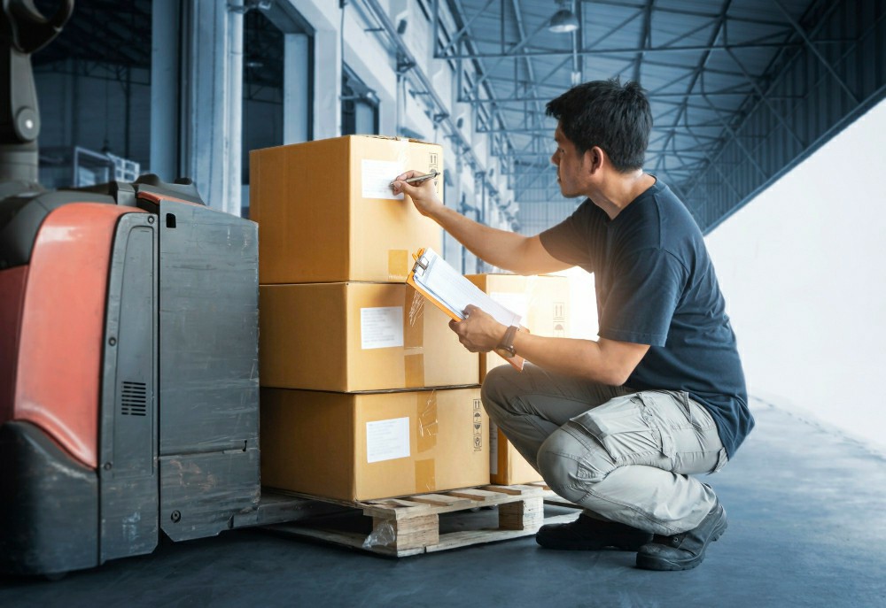 Master Your Skills: The Ultimate Guide to Online Manual Handling Training in the UK - Manual Handling Training Article