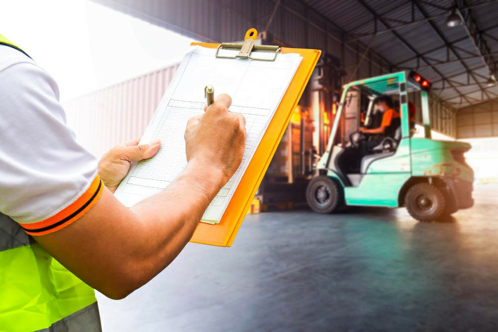Unlocking Workplace Safety: The Critical Role of Manual Handling Training Online - Manual Handling Training Article