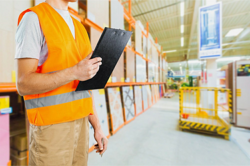 Essential Guide to Manual Handling Training Online in the UK - Manual Handling Training Article