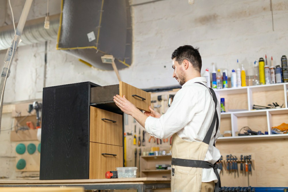 Enhancing Workplace Safety: The Role of Health and Safety Training in London - Manual Handling Training Article