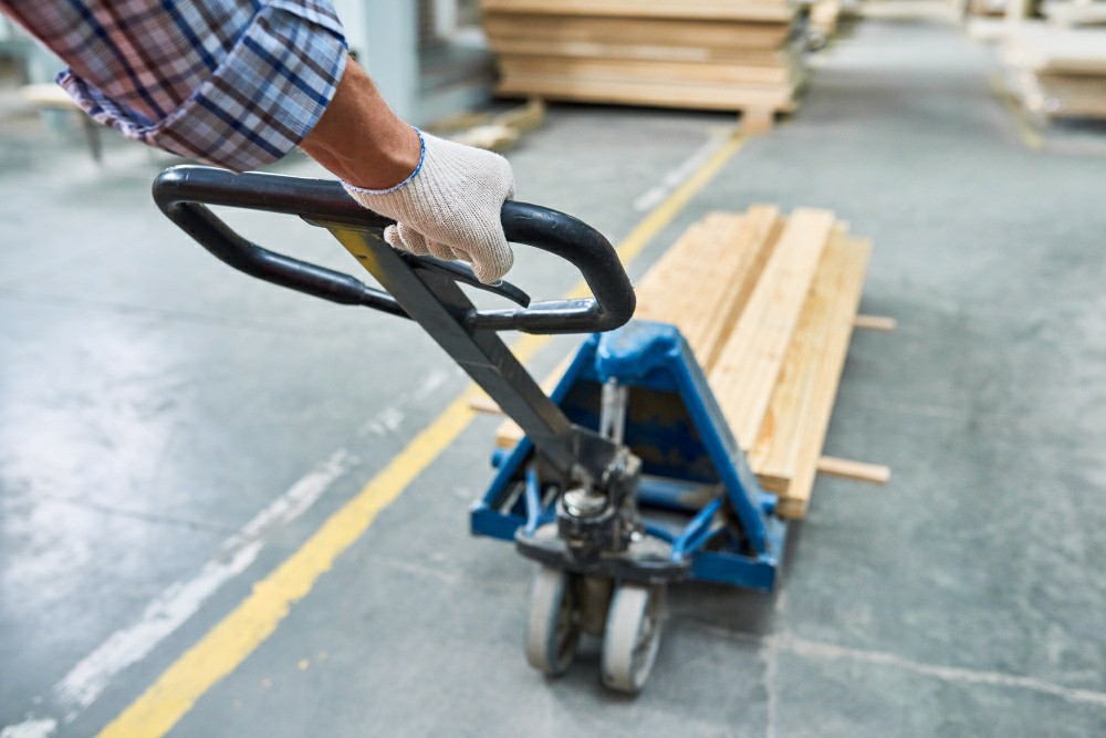 Why a Manual Handling Course Online is Essential for Workplace Safety - Manual Handling Training Article
