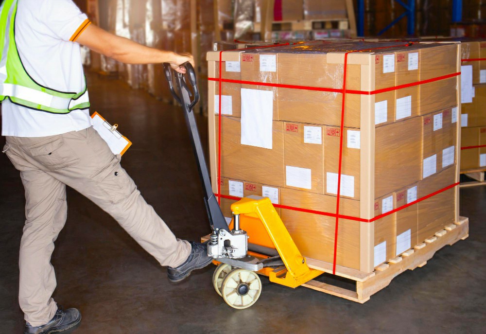 Discovering the Essentials: Manual Handling Training Online for a Safer Workplace - Manual Handling Training Article