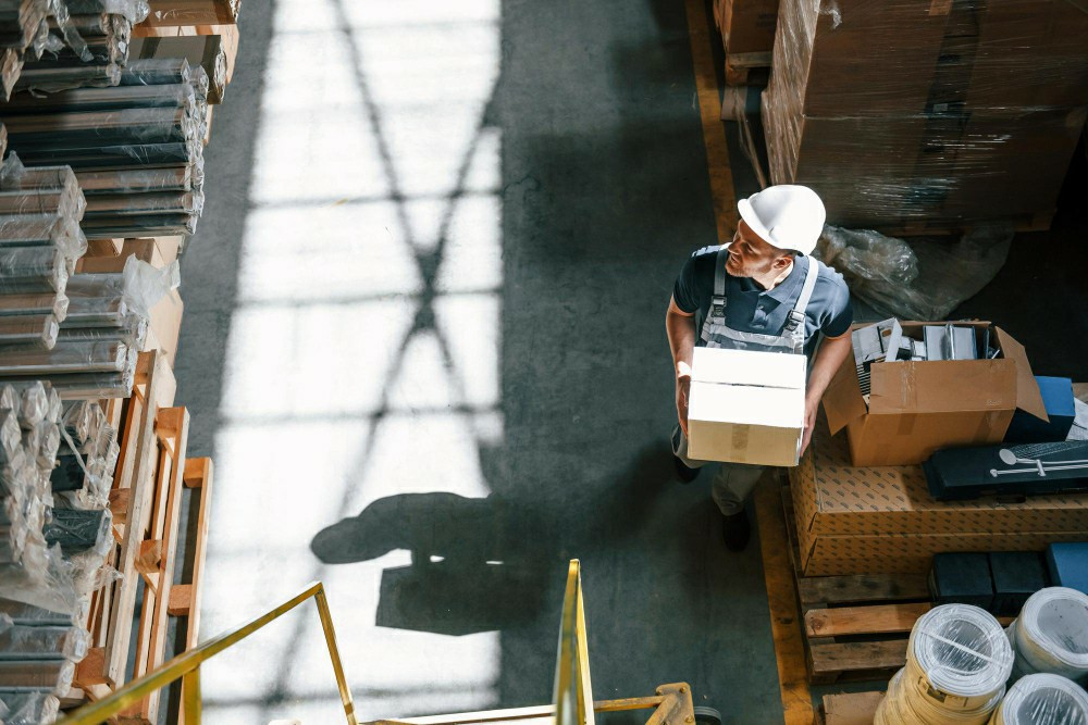 Mastering Health and Safety: The Essential Online Training for British Workplaces - Manual Handling Training Article