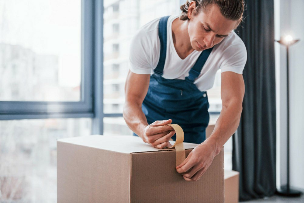A Comprehensive Guide to Online Manual Handling Courses in the UK - Manual Handling Training Article