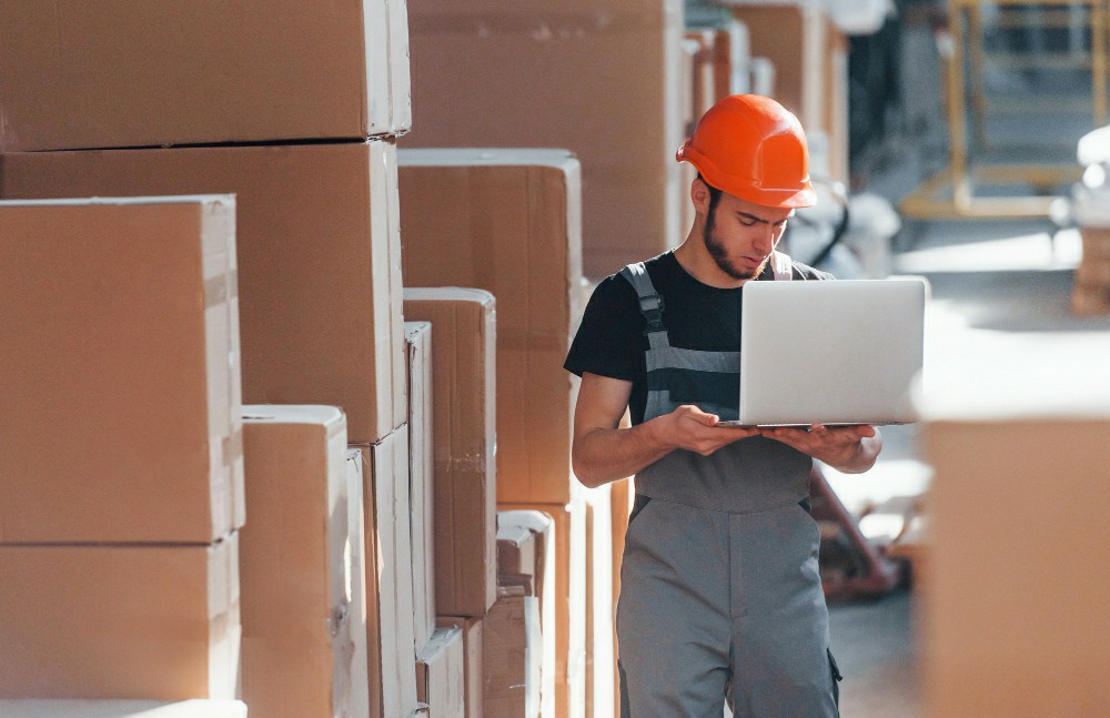 Enhancing Workplace Safety with Online Manual Handling Courses in the UK - Manual Handling Training Article