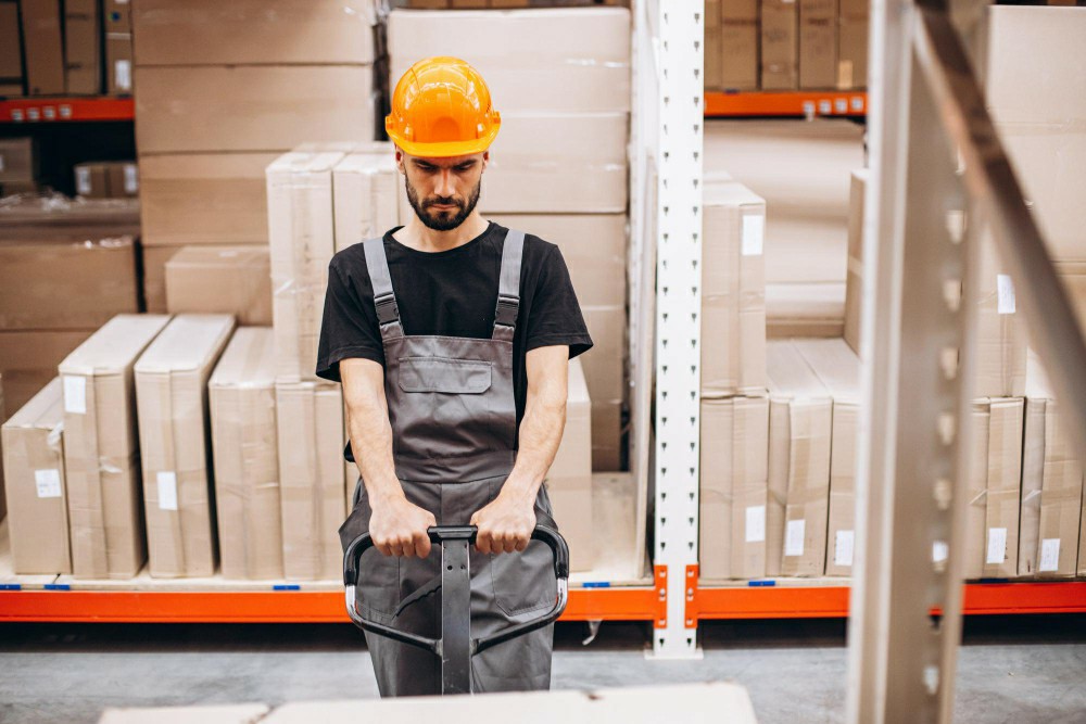 Elevate Workplace Safety: Discover Online Manual Handling Training in the UK - Manual Handling Training Article