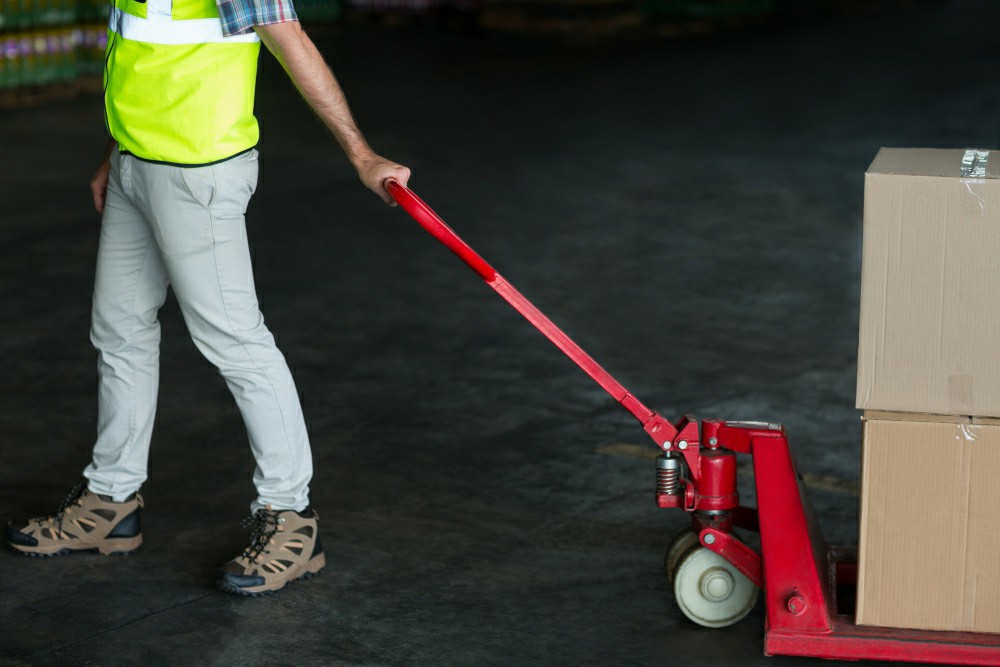 Why Every Business in London Needs a Manual Handling Course Today - Manual Handling Training Article