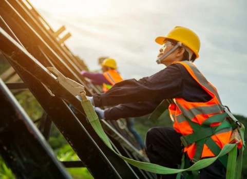 Navigating the Legal Landscape of Working at Heights Training in the UK - Manual Handling Training Article