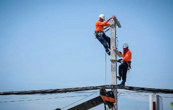 The High Stakes of Non-Compliance: Exploring the Consequences of Ignoring Working at Heights Regulations in the UK - Manual Handling Training Article