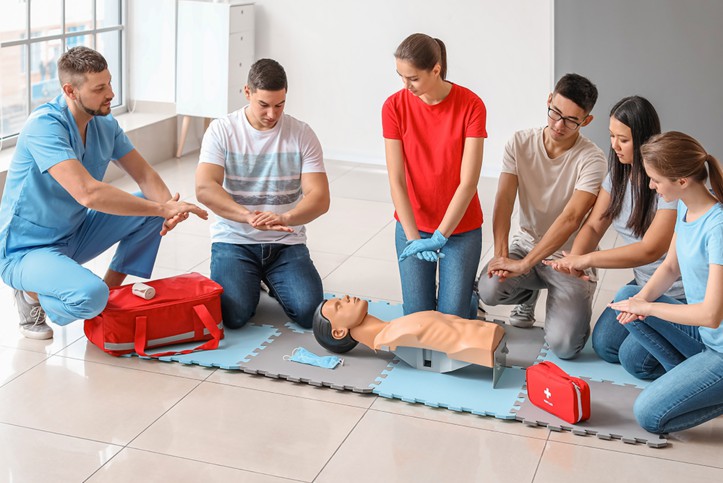 Elevate Workplace Emergency Preparedness with First Aid & CPR Training Across the UK's Major Cities - Manual Handling Training Article