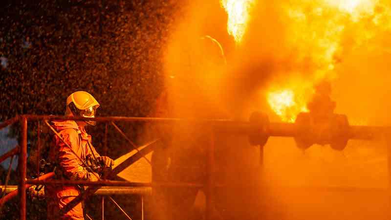 Your Guide to Online Fire Extinguisher Training and Certification in the UK - Manual Handling Training Article